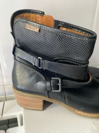 6 Botines - Negro y Azul