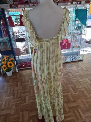 Vestido dorado brillante