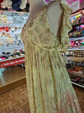 Vestido dorado brillante