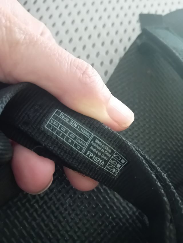 Sandalias Teva negras niños