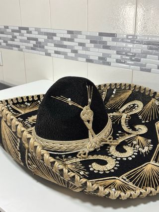 3 cappelli messicani - oro e nero