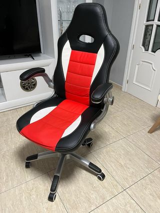 Silla gaming roja y negra
