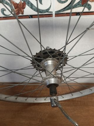 Rueda trasera bici 26" usada
