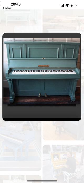 Piano vertical antiguo Fisher