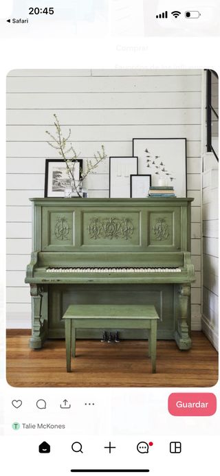 Piano vertical antiguo Fisher