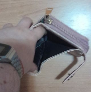 Monedero rosa pequeño