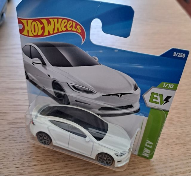 Hot Wheels Tesla Model S