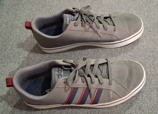Zapatillas Adidas grises 42.5
