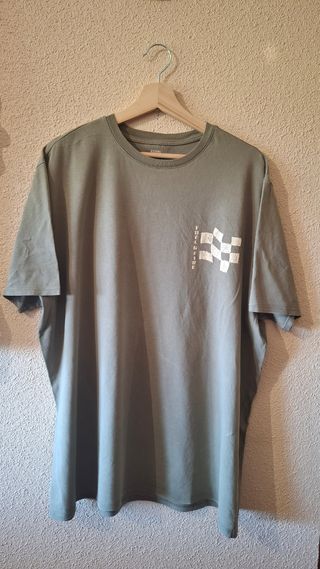 Camiseta verde estampada