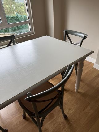 Mesa comedor + 4 sillas