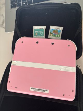 Nintendo 2DS Rosa y Blanca - Tomodachi Life