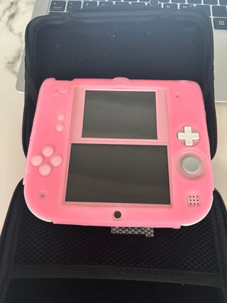 Nintendo 2DS Rosa y Blanca - Tomodachi Life