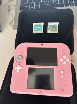 Nintendo 2DS Rosa y Blanca - Tomodachi Life