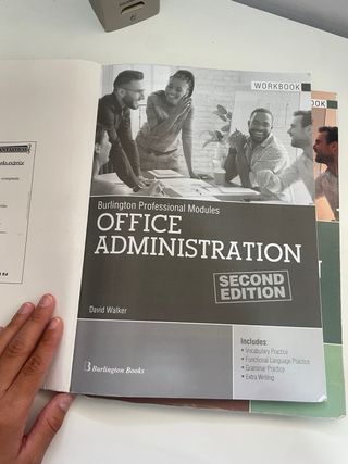 Office Administration Student’s book y Worbook.