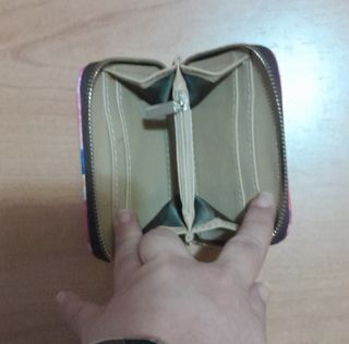 Monedero estampado niña