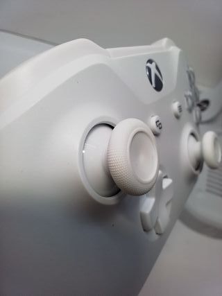 Supporto per la ricarica del controller Xbox Stealth