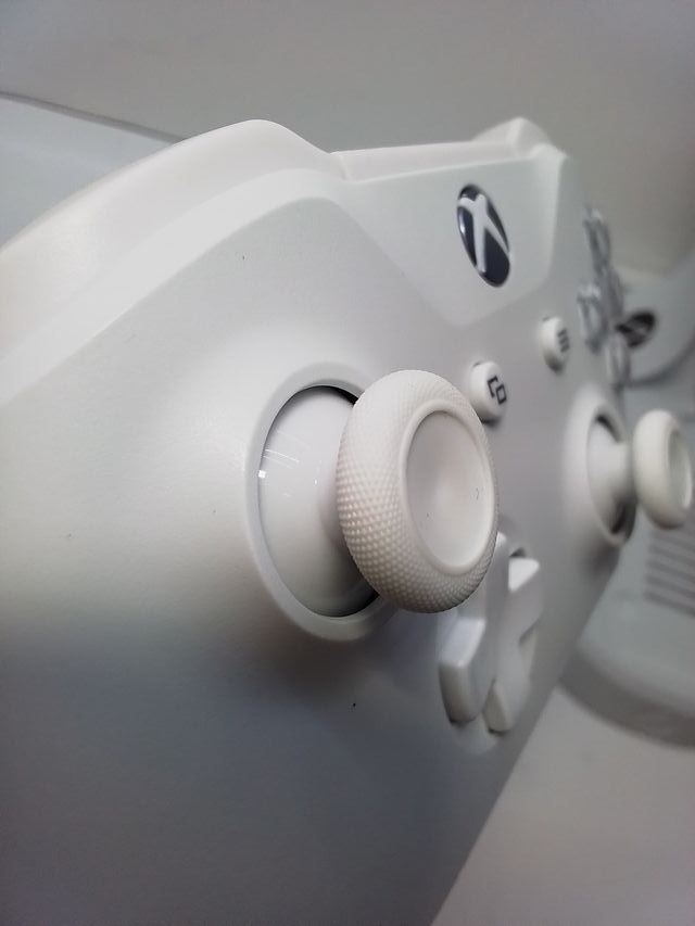 Supporto per la ricarica del controller Xbox Stealth