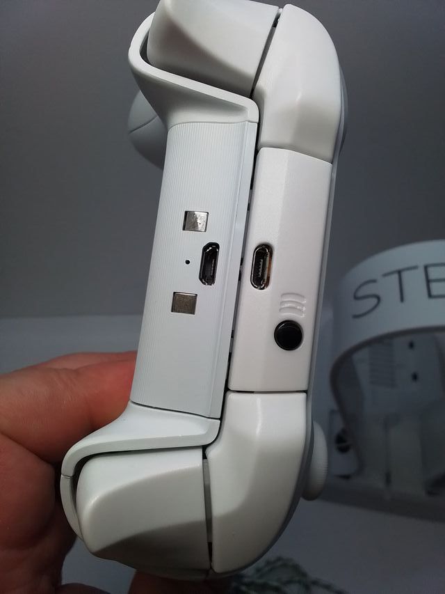 Supporto per la ricarica del controller Xbox Stealth