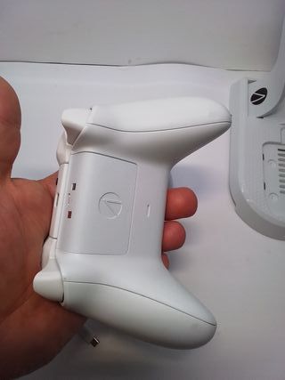 Supporto per la ricarica del controller Xbox Stealth