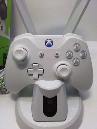 Supporto per la ricarica del controller Xbox Stealth