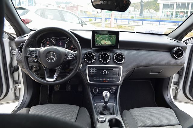 Mercedes Benz GLA 200d+Navegacion+Llantas 17+USB