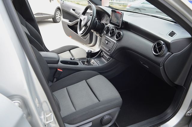 Mercedes Benz GLA 200d+Navegacion+Llantas 17+USB