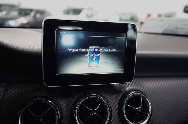 Mercedes Benz GLA 200d+Navegacion+Llantas 17+USB