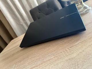 Asus Vivobook 14" F1404Z i7