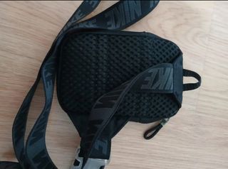 Bandolera Nike negra - riñonera