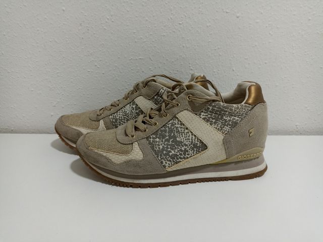 Zapatillas Gioseppo beige