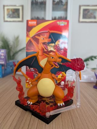 Figura Charizard Blokees Pokémon