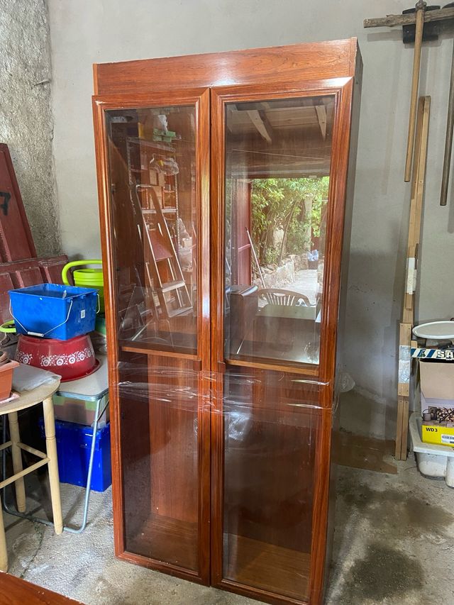 Vitrina con armario y cajonera