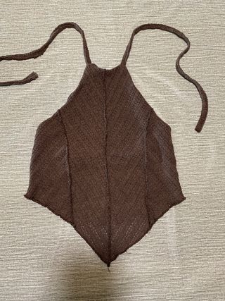 Top marrón halter