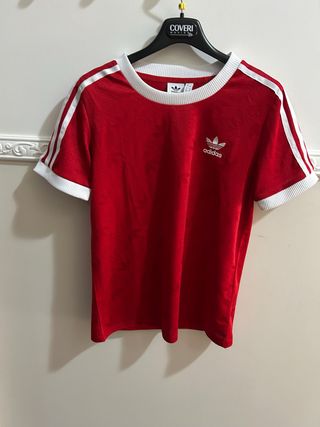 Maglietta Adidas rossa a righe bianche
