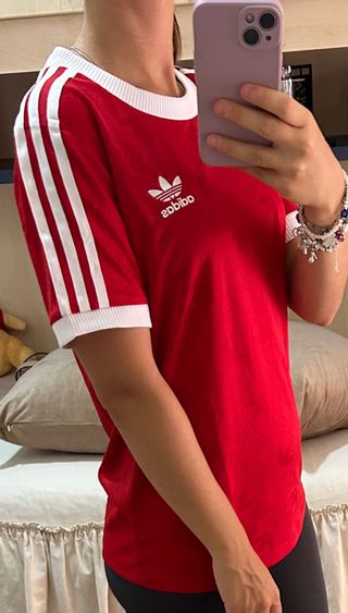 Maglietta Adidas rossa a righe bianche