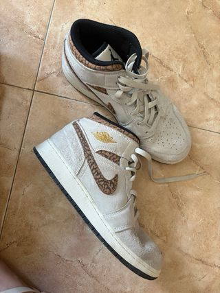 Zapatillas Air Jordan 1 Mid SE Brown Elephant