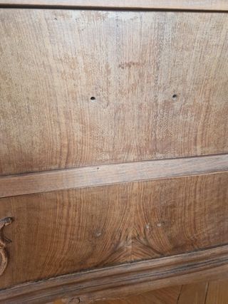 Cómoda antigua de madera