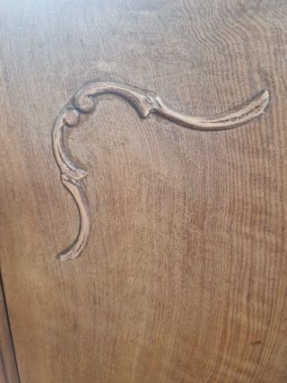 Cómoda antigua de madera