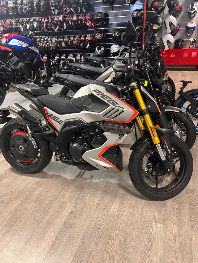 FB MONDIAL PIEGA 452