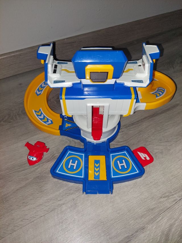 Pista Super Wings: Torre de Control
