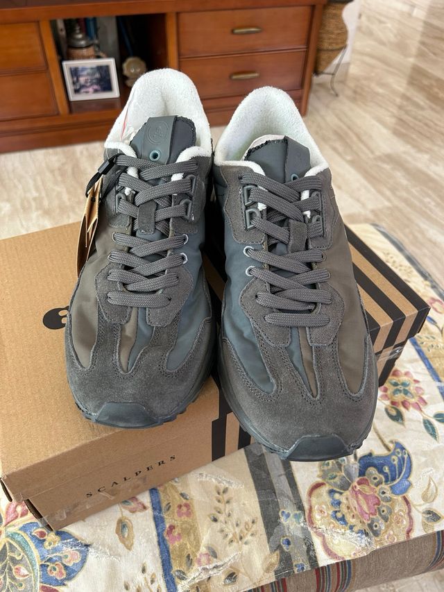 Zapatillas SCALPERS grises y marrones