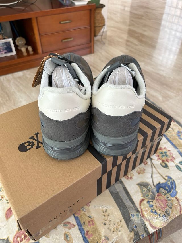 Zapatillas SCALPERS grises y marrones