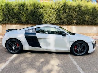 Audi R8 Escapes Capristo 