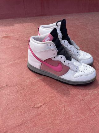 Nike Dunk High - Blancas y Rosas