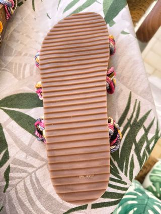 Sandalias planas multicolor