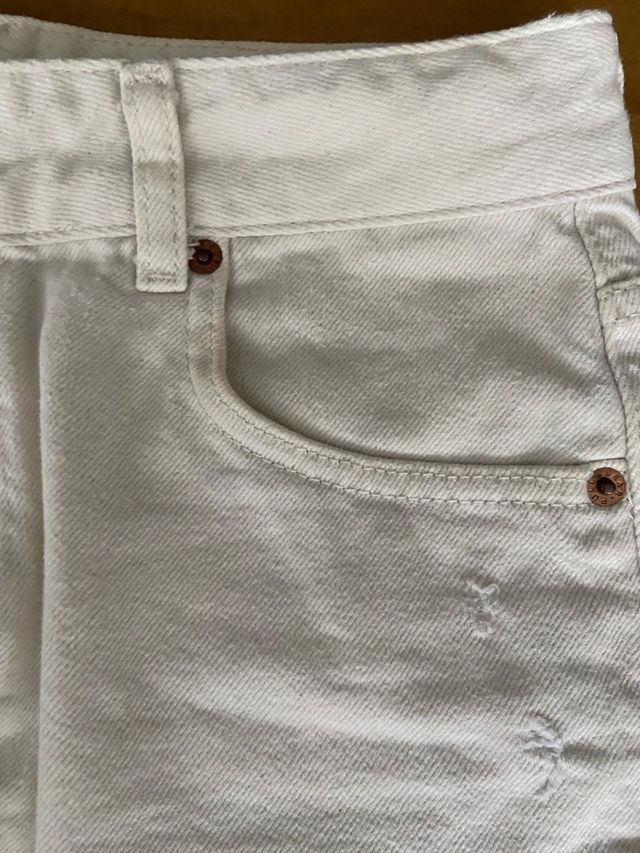 Pantalones cortos blancos Pull & Bear