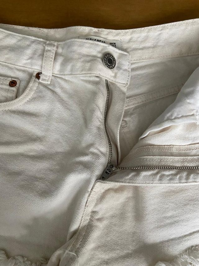 Pantalones cortos blancos Pull & Bear