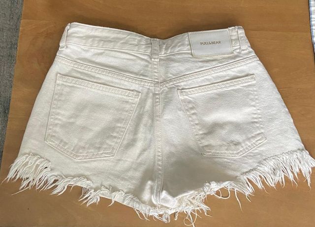 Pantalones cortos blancos Pull & Bear