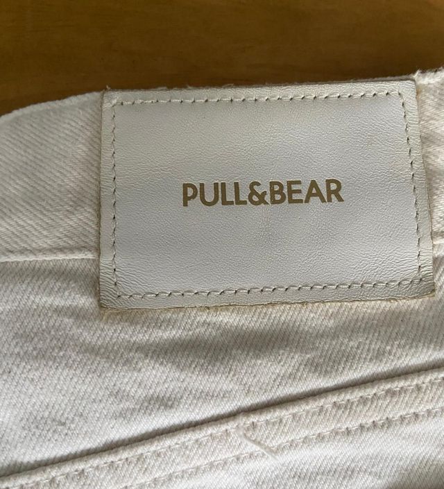 Pantalones cortos blancos Pull & Bear
