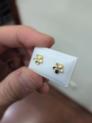 Pendientes flor oro pequeños